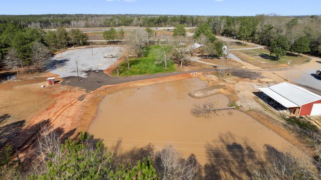 1468 Sanford Rd., Moselle, MS 39459