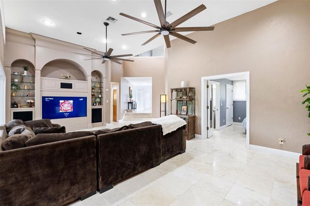 410 MONTROSE AVENUE, Temple Terrace, FL 33617
