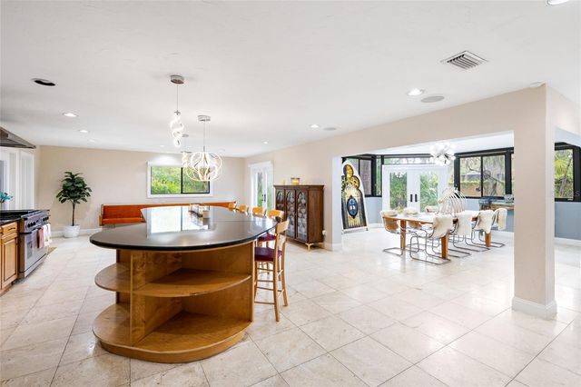 410 MONTROSE AVENUE, Temple Terrace, FL 33617