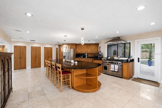 410 MONTROSE AVENUE, Temple Terrace, FL 33617
