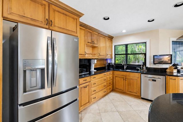 410 MONTROSE AVENUE, Temple Terrace, FL 33617