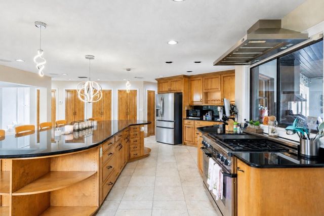 410 MONTROSE AVENUE, Temple Terrace, FL 33617