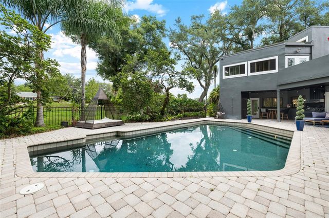 410 MONTROSE AVENUE, Temple Terrace, FL 33617