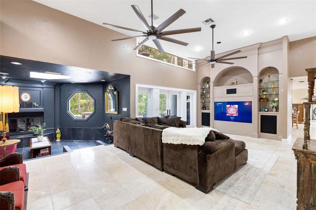 410 MONTROSE AVENUE, Temple Terrace, FL 33617