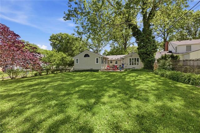 4908 W 71st Street, Prairie Village, KS 66208