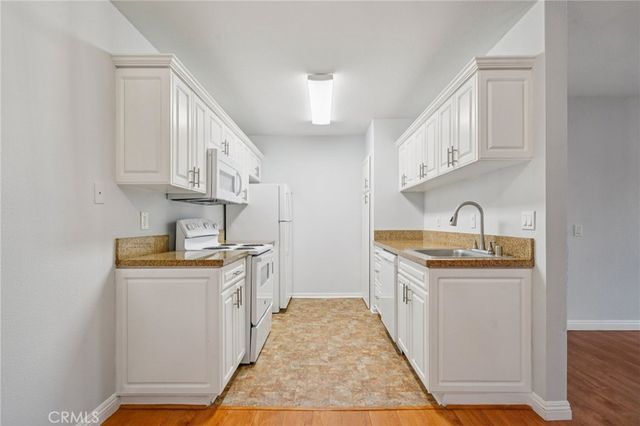 1265 Kendall 221, San Bernardino, CA 92407