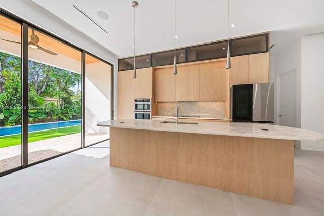 1910 SW 33rd Ave, Miami, FL 33145
