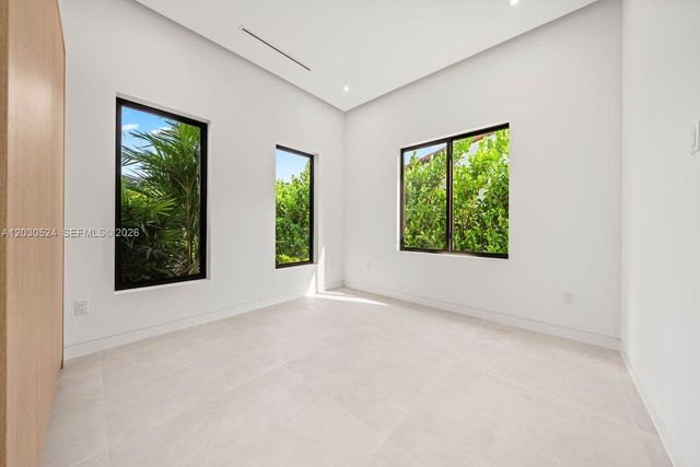 1910 SW 33rd Ave, Miami, FL 33145