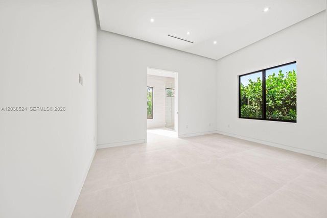 1910 SW 33rd Ave, Miami, FL 33145