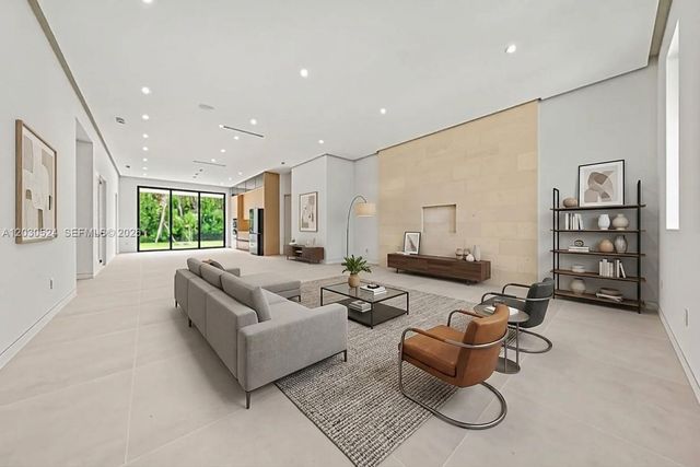 1910 SW 33rd Ave, Miami, FL 33145