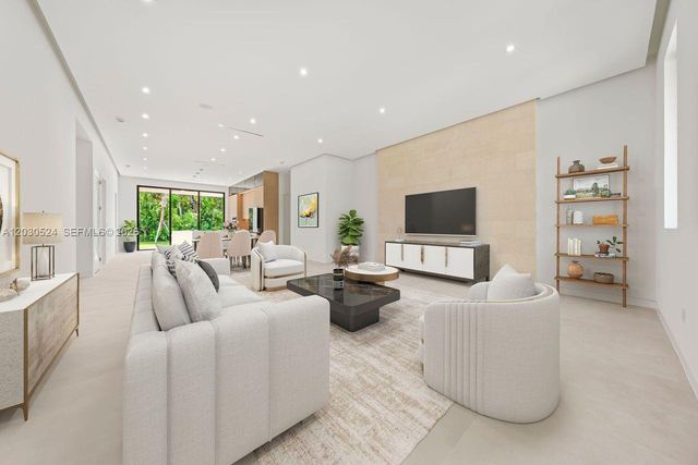 1910 SW 33rd Ave, Miami, FL 33145