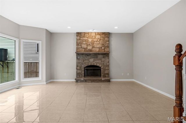 4185 Stonecroft Drive, St Charles, MO 63304