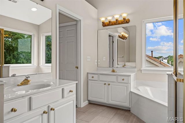 4185 Stonecroft Drive, St Charles, MO 63304