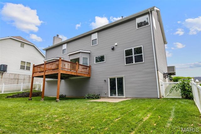 4185 Stonecroft Drive, St Charles, MO 63304
