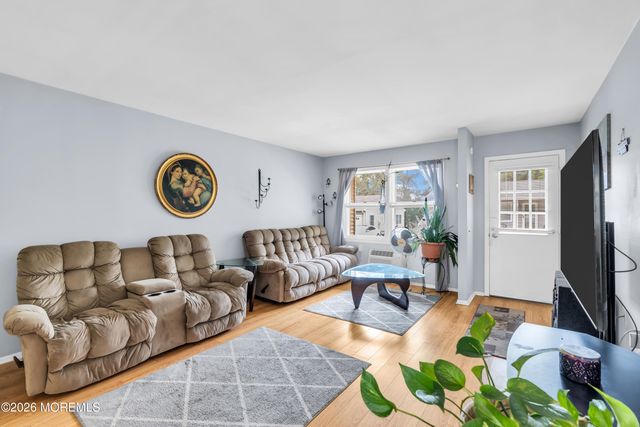 5 Natick Lane 71, Whiting, NJ 08759