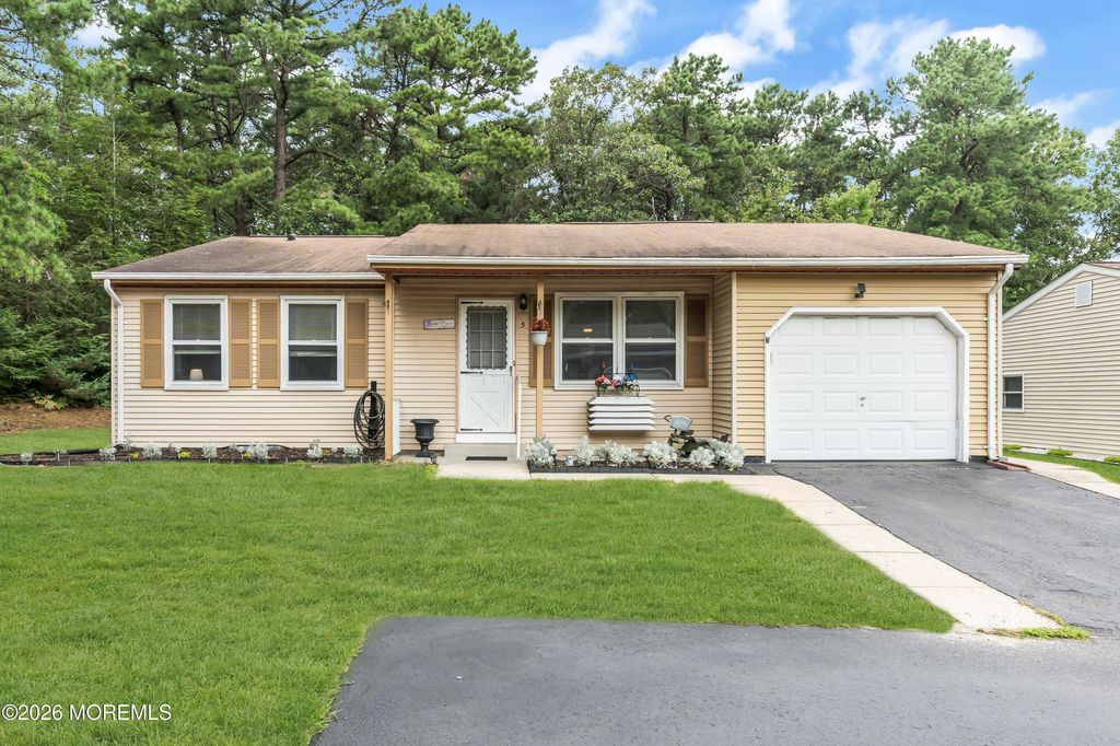 5 Natick Lane 71, Whiting, NJ 08759