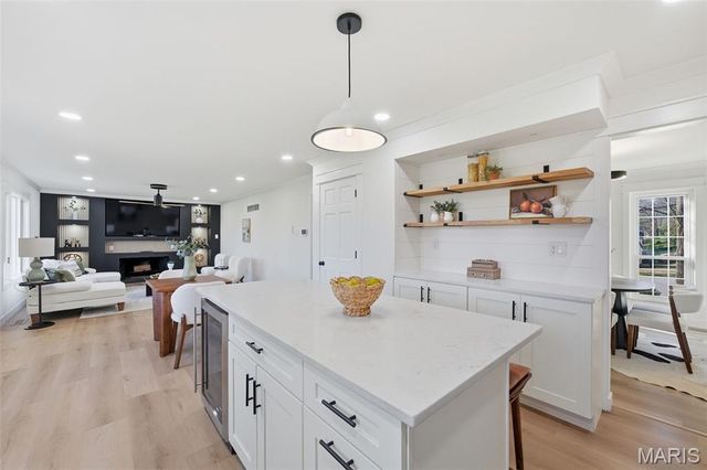 277 Oak Path Drive, Ballwin, MO 63011