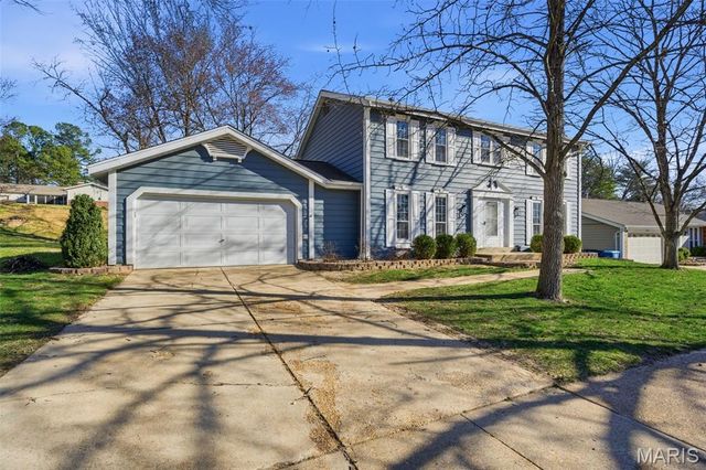 277 Oak Path Drive, Ballwin, MO 63011