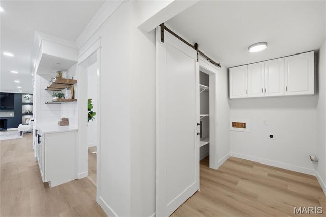 277 Oak Path Drive, Ballwin, MO 63011