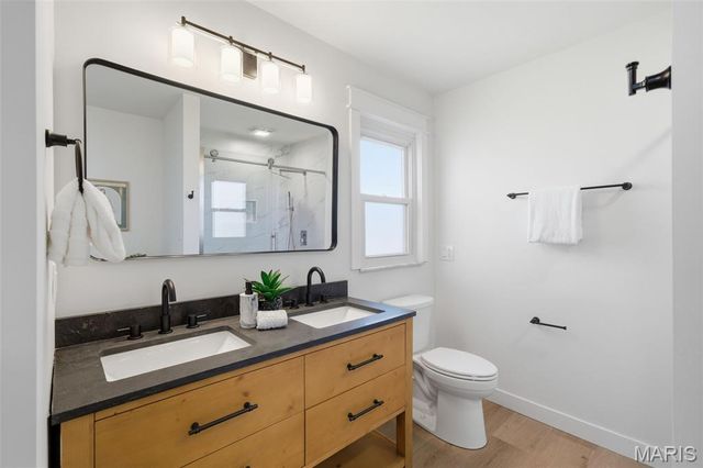 277 Oak Path Drive, Ballwin, MO 63011