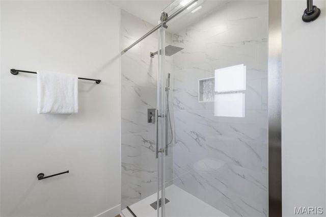 277 Oak Path Drive, Ballwin, MO 63011