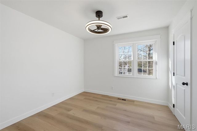 277 Oak Path Drive, Ballwin, MO 63011