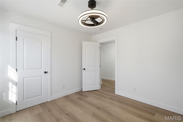 277 Oak Path Drive, Ballwin, MO 63011