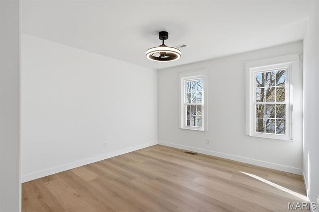 277 Oak Path Drive, Ballwin, MO 63011