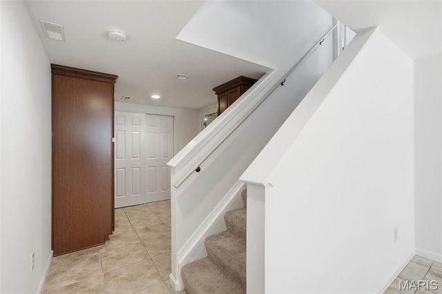 277 Oak Path Drive, Ballwin, MO 63011