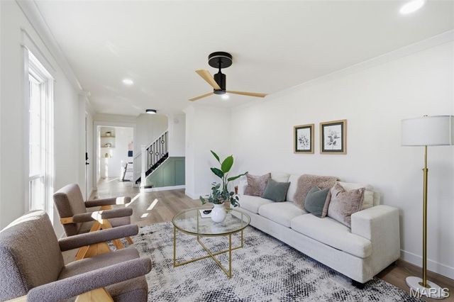 277 Oak Path Drive, Ballwin, MO 63011