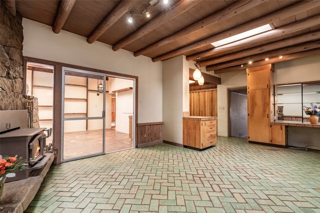 519 Douglas Street, Santa Fe, NM 87505