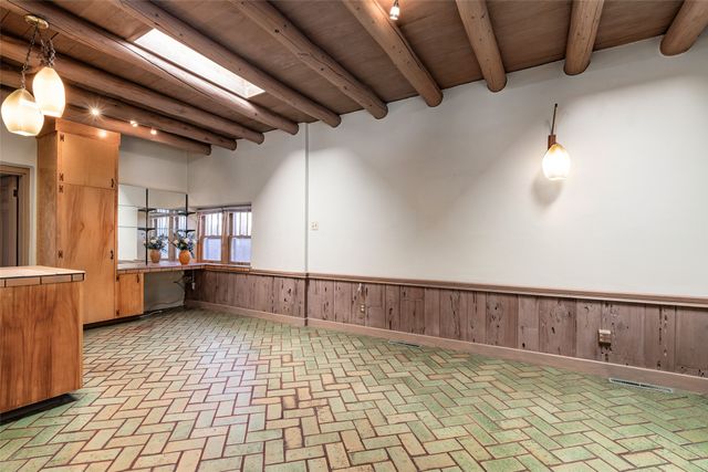 519 Douglas Street, Santa Fe, NM 87505