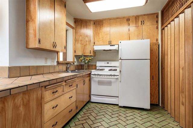 519 Douglas Street, Santa Fe, NM 87505