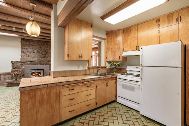 519 Douglas Street, Santa Fe, NM 87505