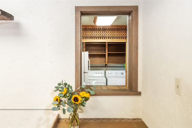 519 Douglas Street, Santa Fe, NM 87505