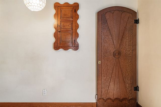 519 Douglas Street, Santa Fe, NM 87505