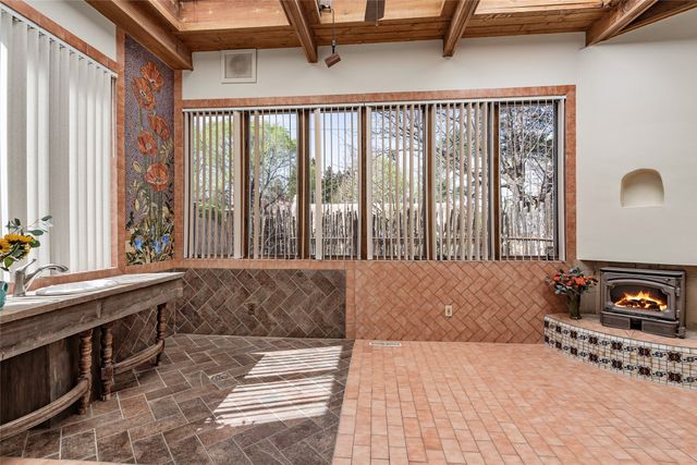 519 Douglas Street, Santa Fe, NM 87505