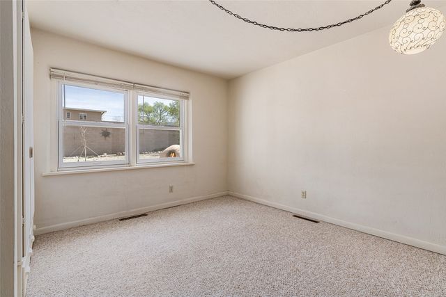 519 Douglas Street, Santa Fe, NM 87505