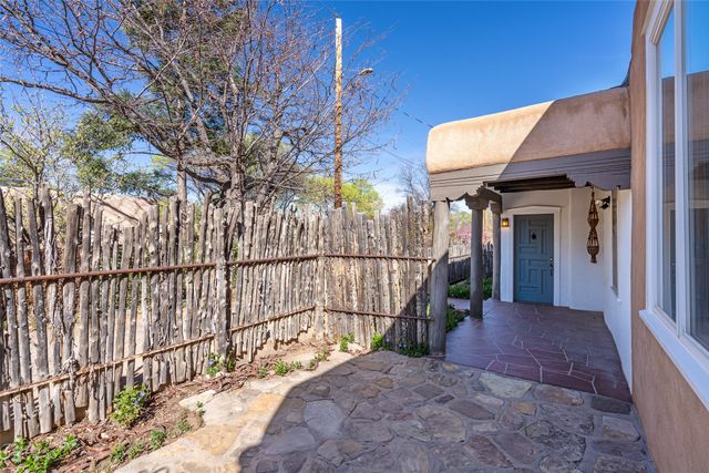519 Douglas Street, Santa Fe, NM 87505