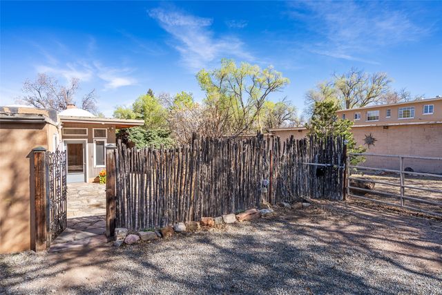 519 Douglas Street, Santa Fe, NM 87505