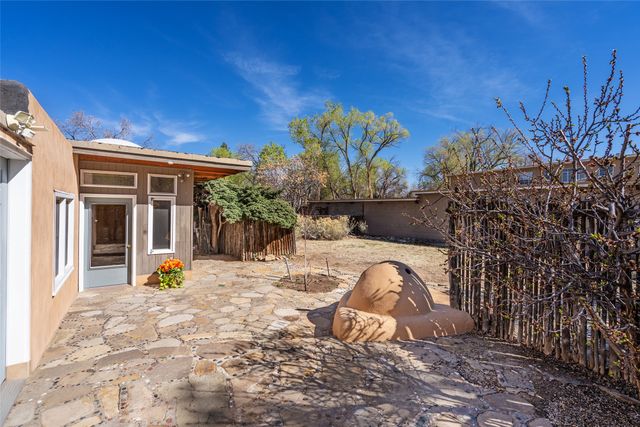 519 Douglas Street, Santa Fe, NM 87505