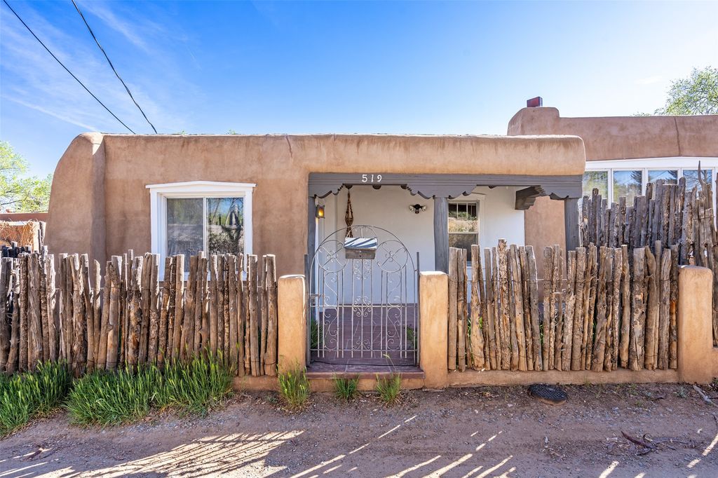 519 Douglas Street, Santa Fe, NM 87505