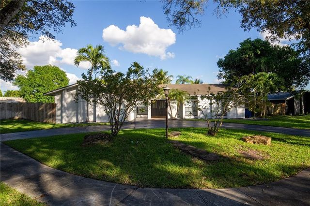 5100 SW 104th Avenue, Cooper City, FL 33328