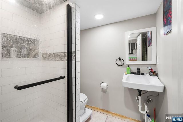 48 Lake Street, East Orange, NJ 07017