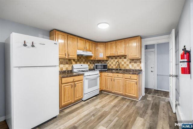 48 Lake Street, East Orange, NJ 07017