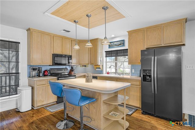 2896 Live Oak Road, Cuero, TX 77954