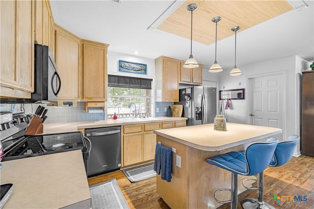 2896 Live Oak Road, Cuero, TX 77954