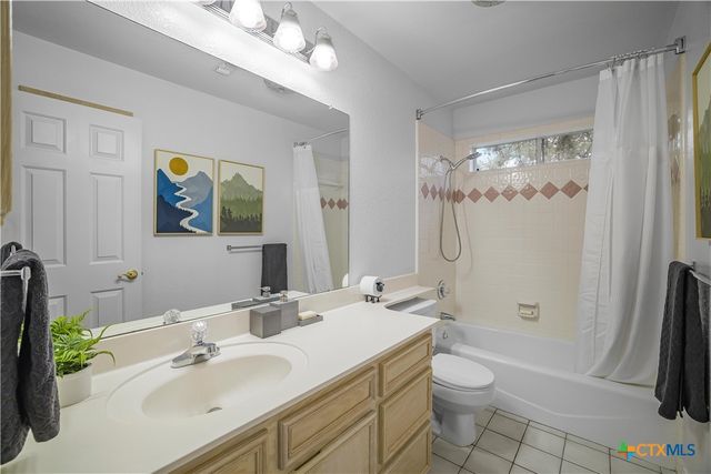 2896 Live Oak Road, Cuero, TX 77954