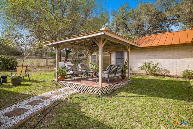 2896 Live Oak Road, Cuero, TX 77954