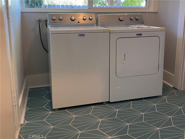 1562 N Lake Avenue, Pasadena, CA 91104